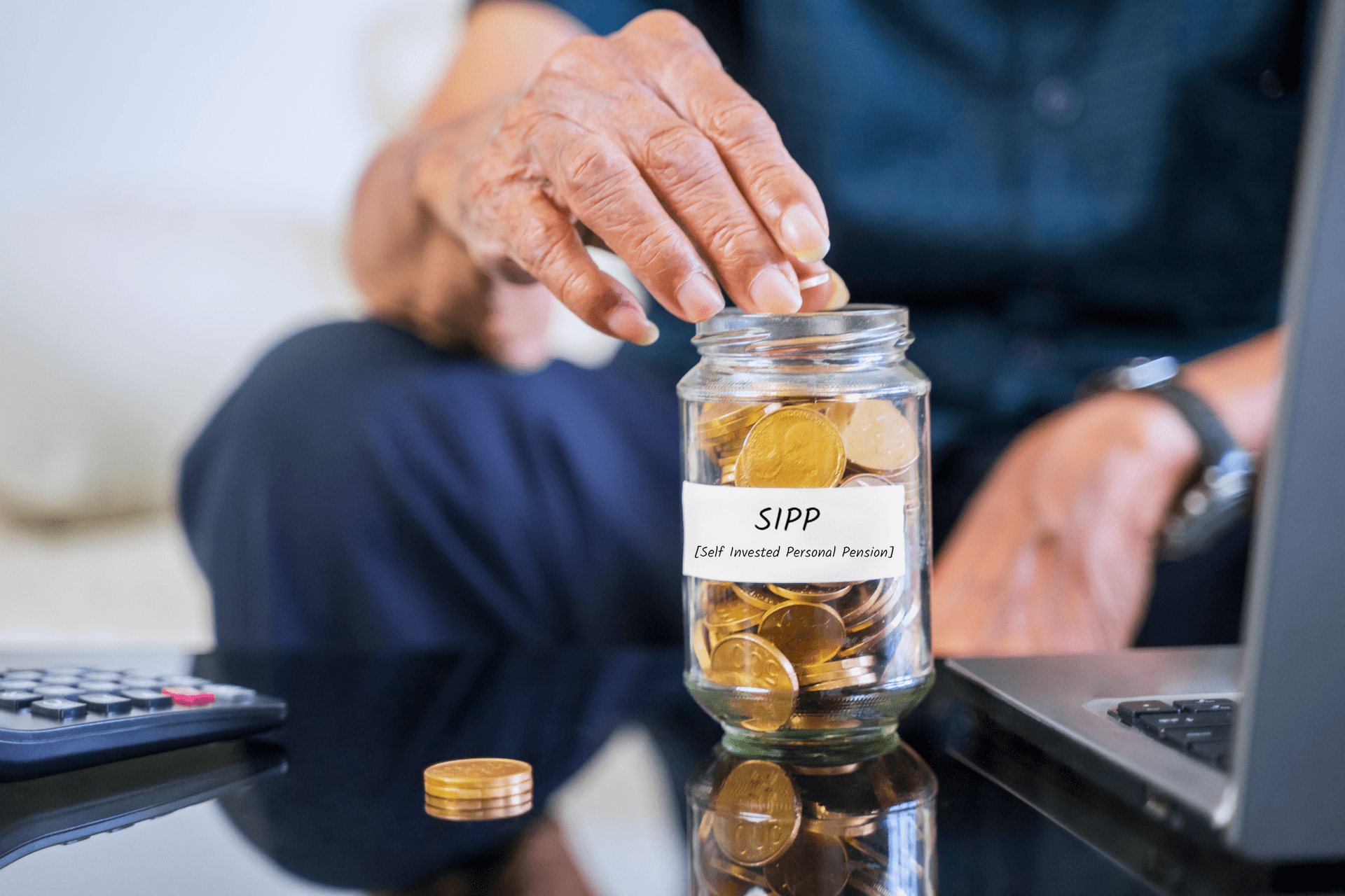 man-holding-isaving-jar (1)